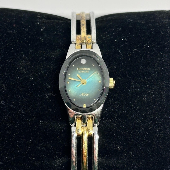 green-dial Armitron Diamond Now - Picture 3 of 3